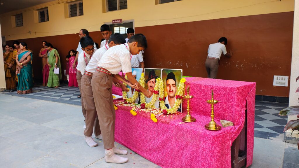 Saandeepani_School_Martyrs_Day